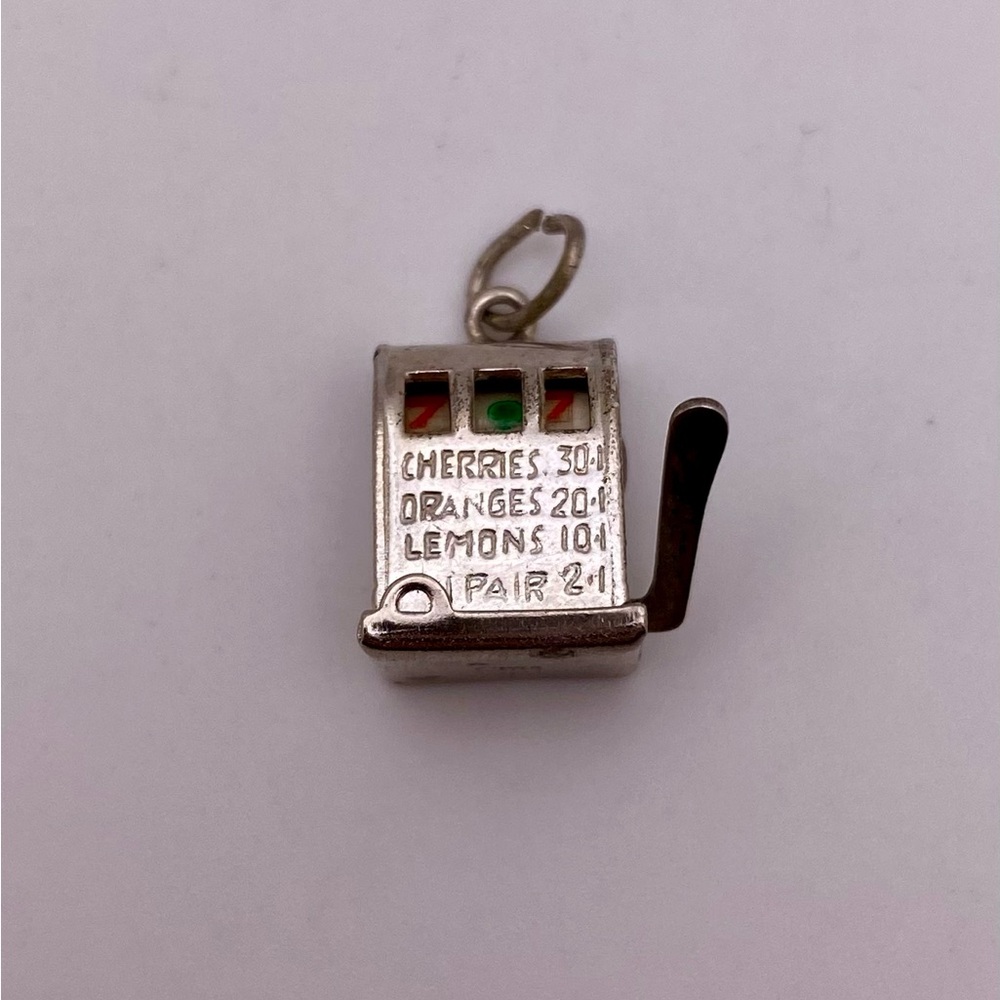 Working sterling slot charm